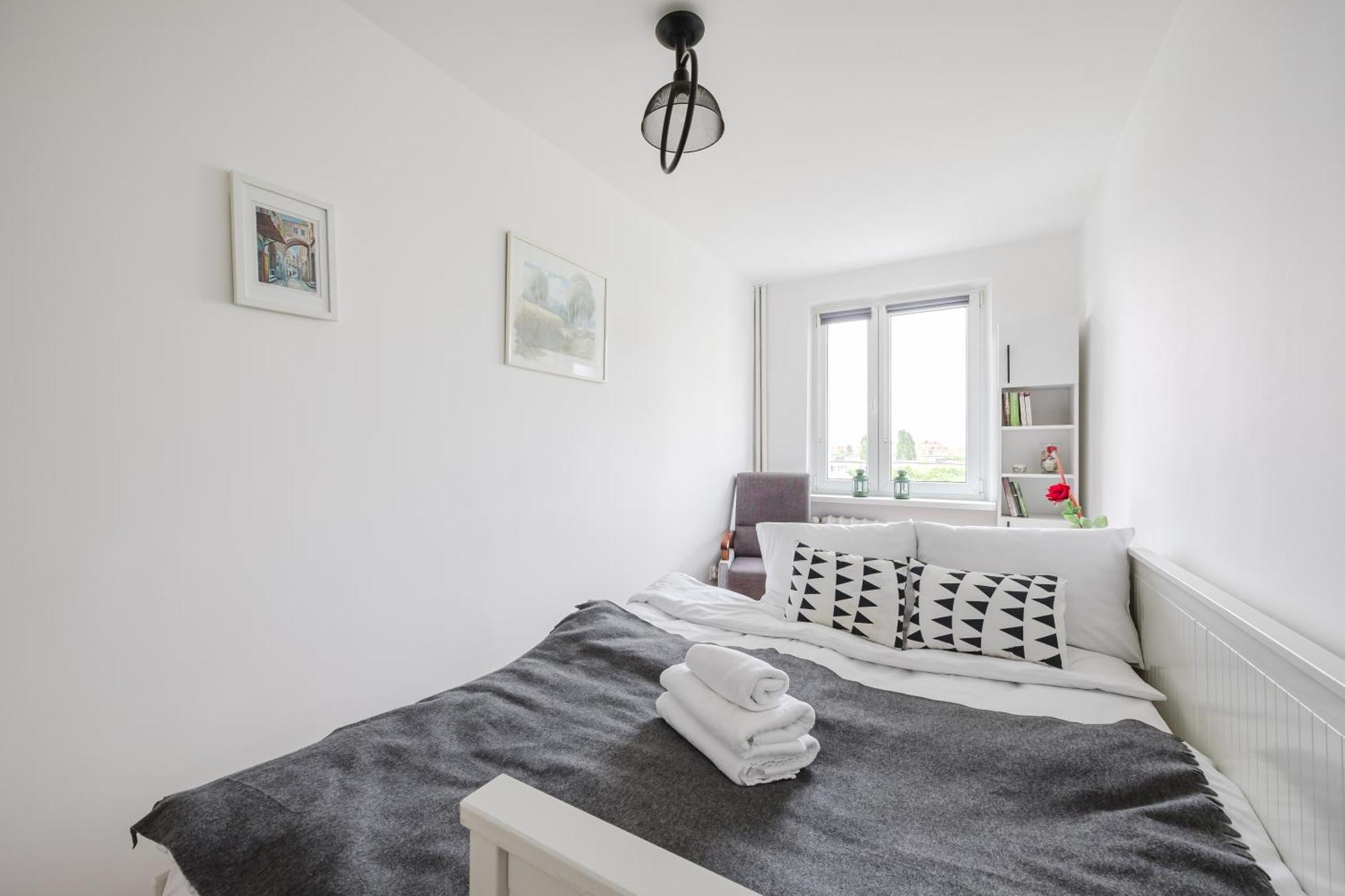 Cozy Comfort By Bookinghost Apartment *